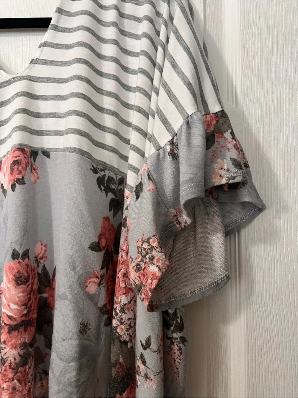 Lovely Melody Gray & Pink Floral Stripe Open Cardigan
